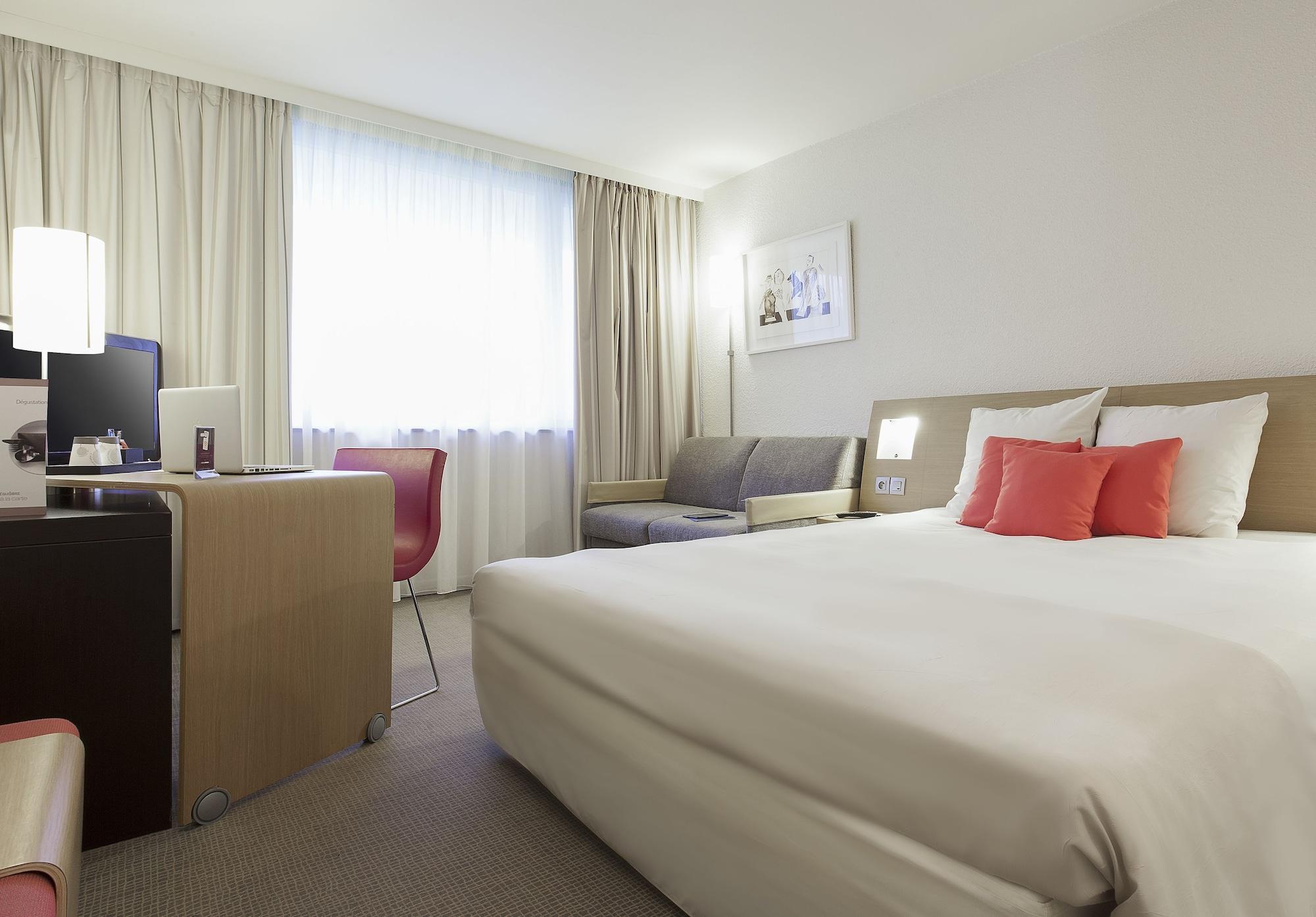 Novotel Lille Aeroport Buitenkant foto